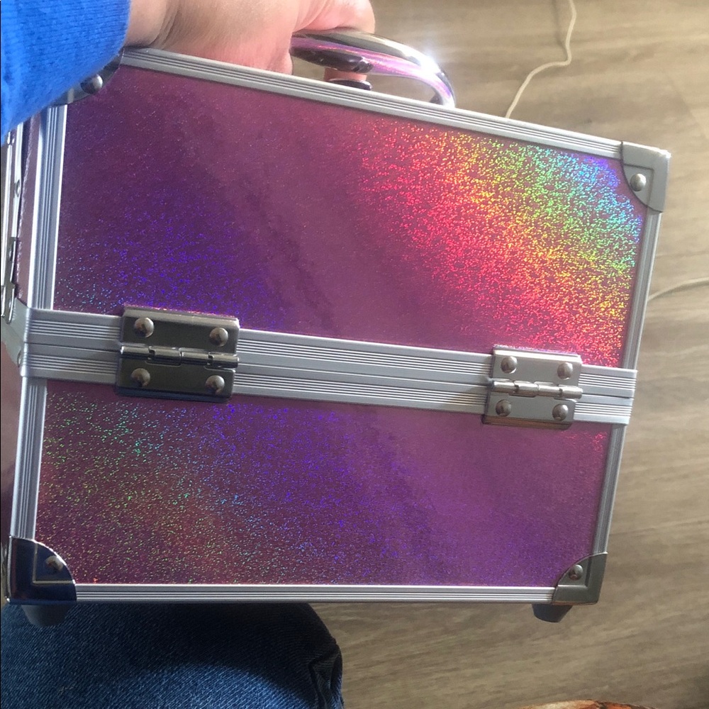 Caboodles Pink Glitter Makeup Train Case - Picture 13 of 16